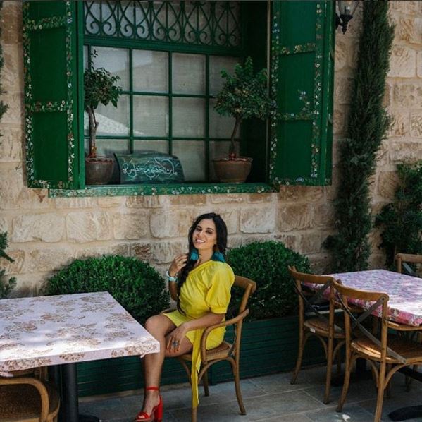 نسرين أمين تخضع لجلسة تصوير في لبنان