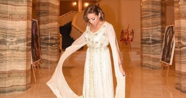 ريم البارودي بالزي المغربي من عرض أزياء بالإمارات
