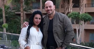 أحمد التهامي وزوجته لأول مرة على انستجرام “مع زوجتي”
