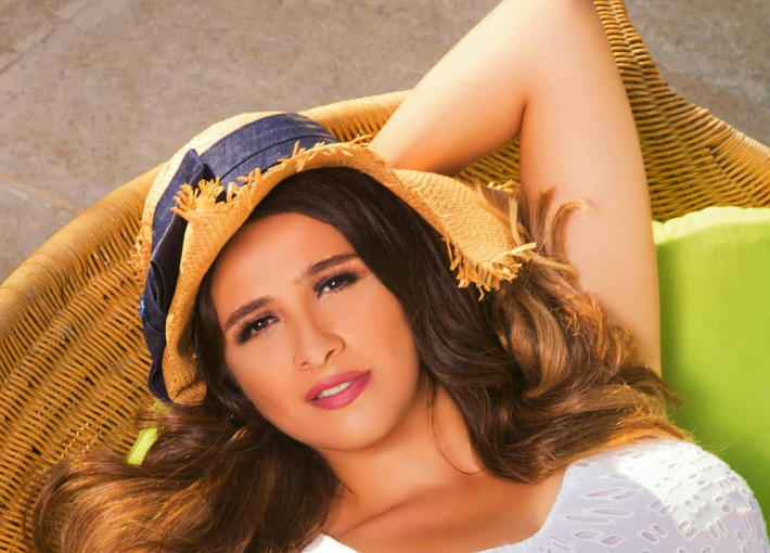 ياسمين عبدالعزيز تستعد لتصوير مسلسل الملكة