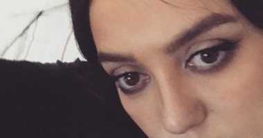 كندة علوش تشارك جمهورها بصورتها برفقة حياة “الأمومة تستاهل التعب”
